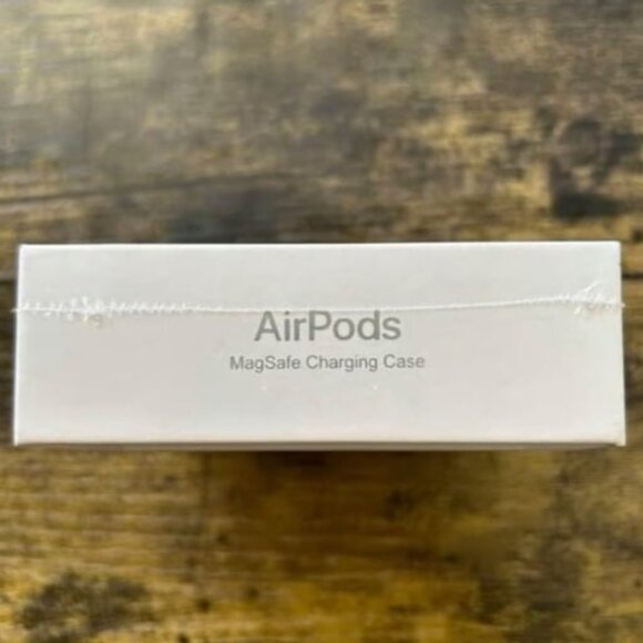 Apple Airpods Pro 3rd Generation - Picture 4 of 4